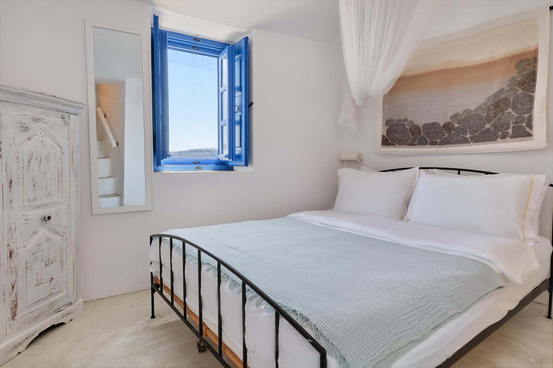 Ilivatos - Elegant On The Caldera's Edge Villa *